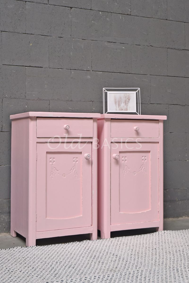 Set nachtkastjes, roze, materiaal hout